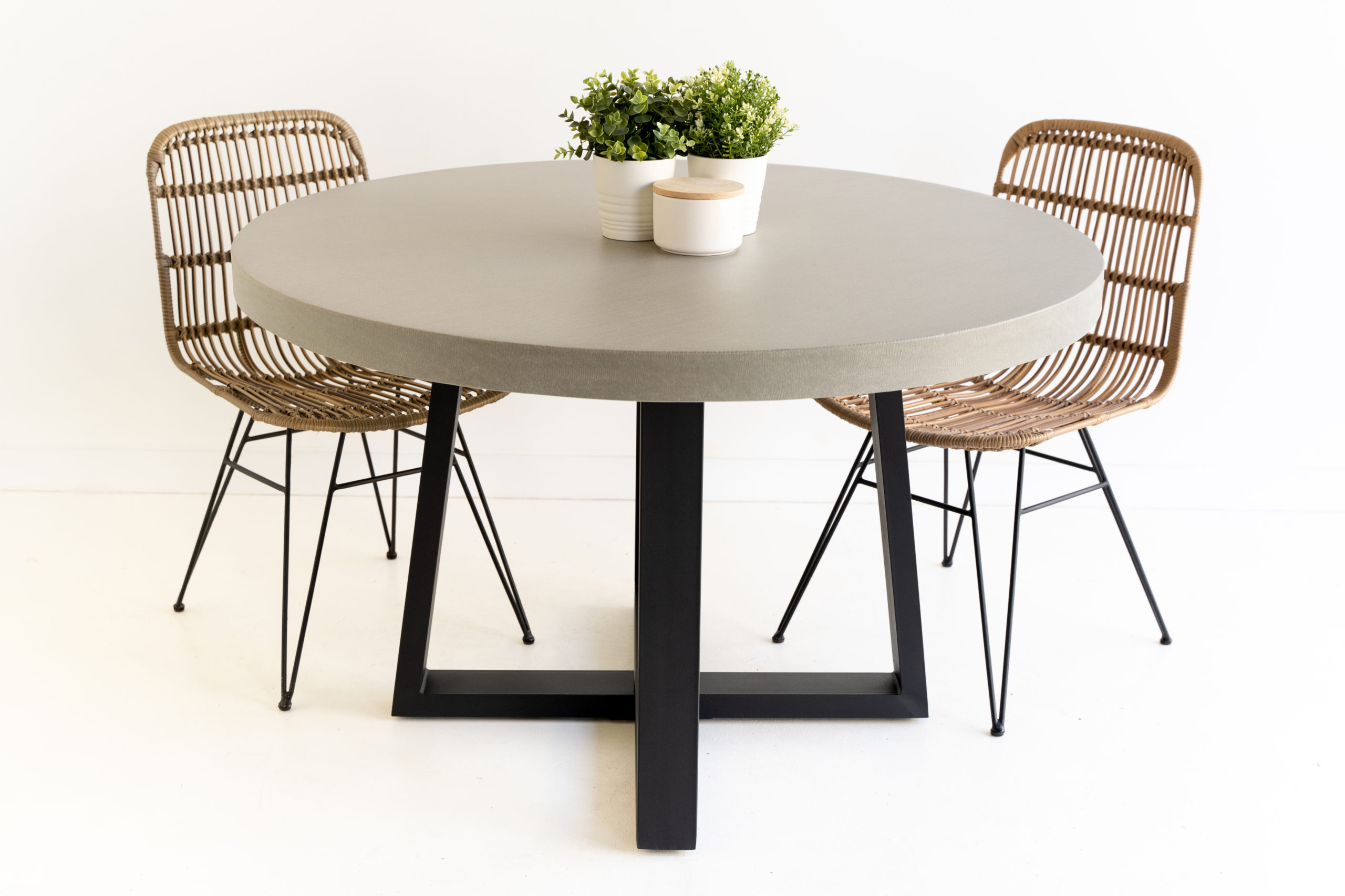Antwerp Round ElkStone Dining Table