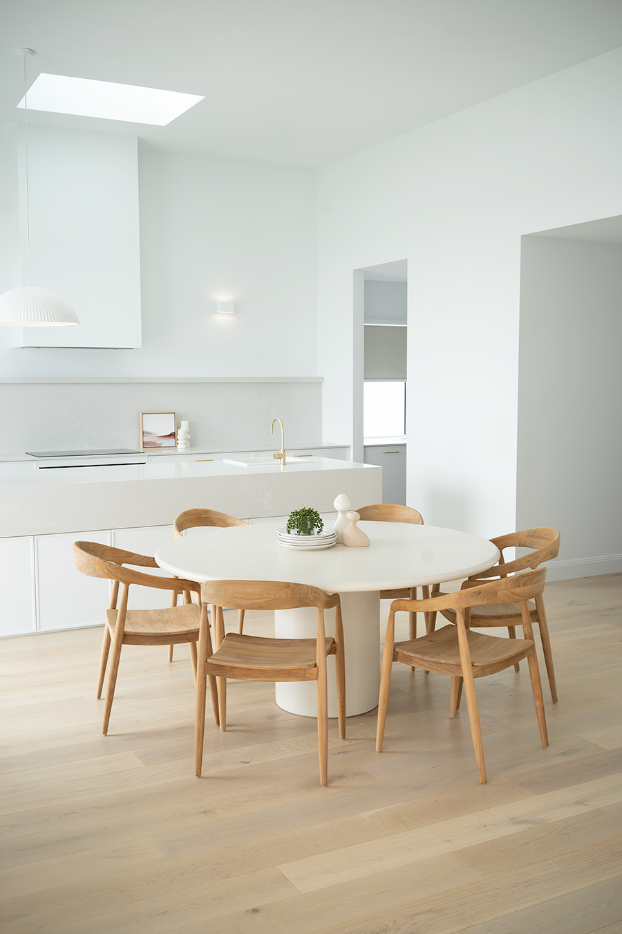 Lorenzo Round Dining Table - 160cm - Latte - Image 20