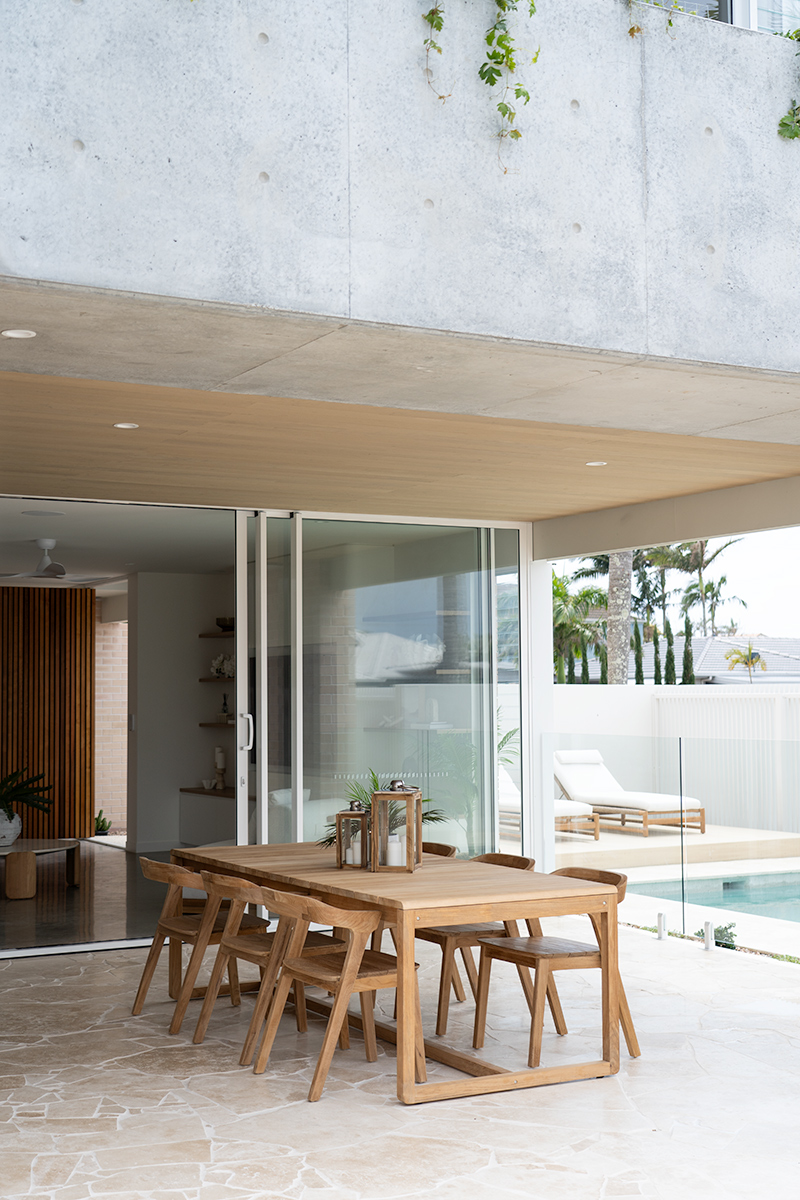 Santiago Outdoor Extension Dining Table - 2.4m-3m - Image 8